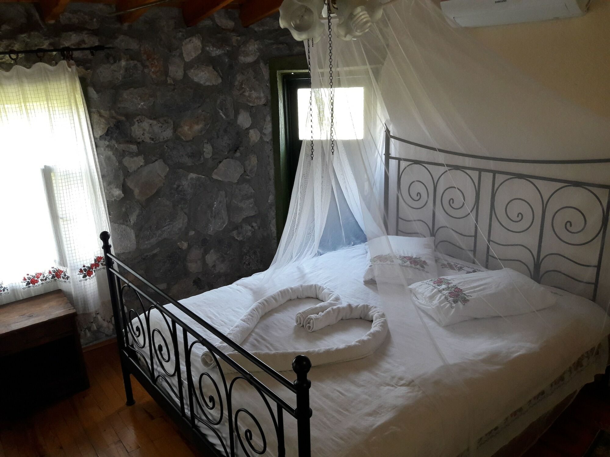 Bed and Breakfast Otantik Tas Ev Даламан Экстерьер фото